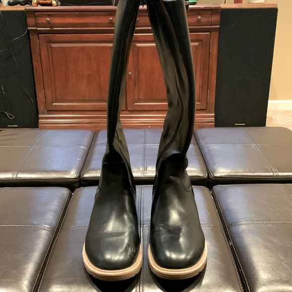 Tall black boots with buckle, size 10, in good condition! - Picture 2 of 7